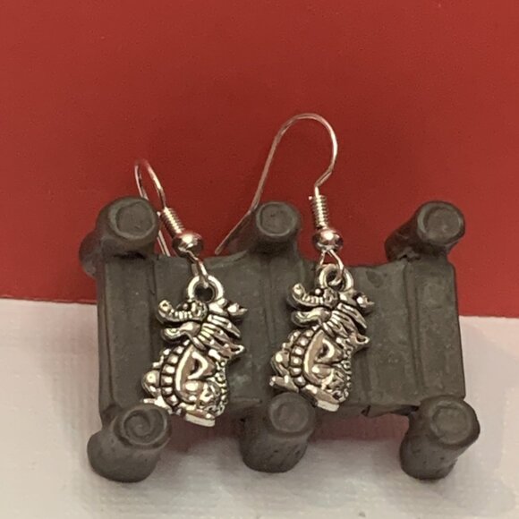 Dragon Earring, Chinese Earring, Gift Idea, Dragon Jewelry, Chinese Dragon - Picture 3 of 6